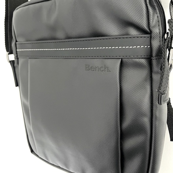 Bench - Shoulder Crossbody Bag - Picture 2 of 6